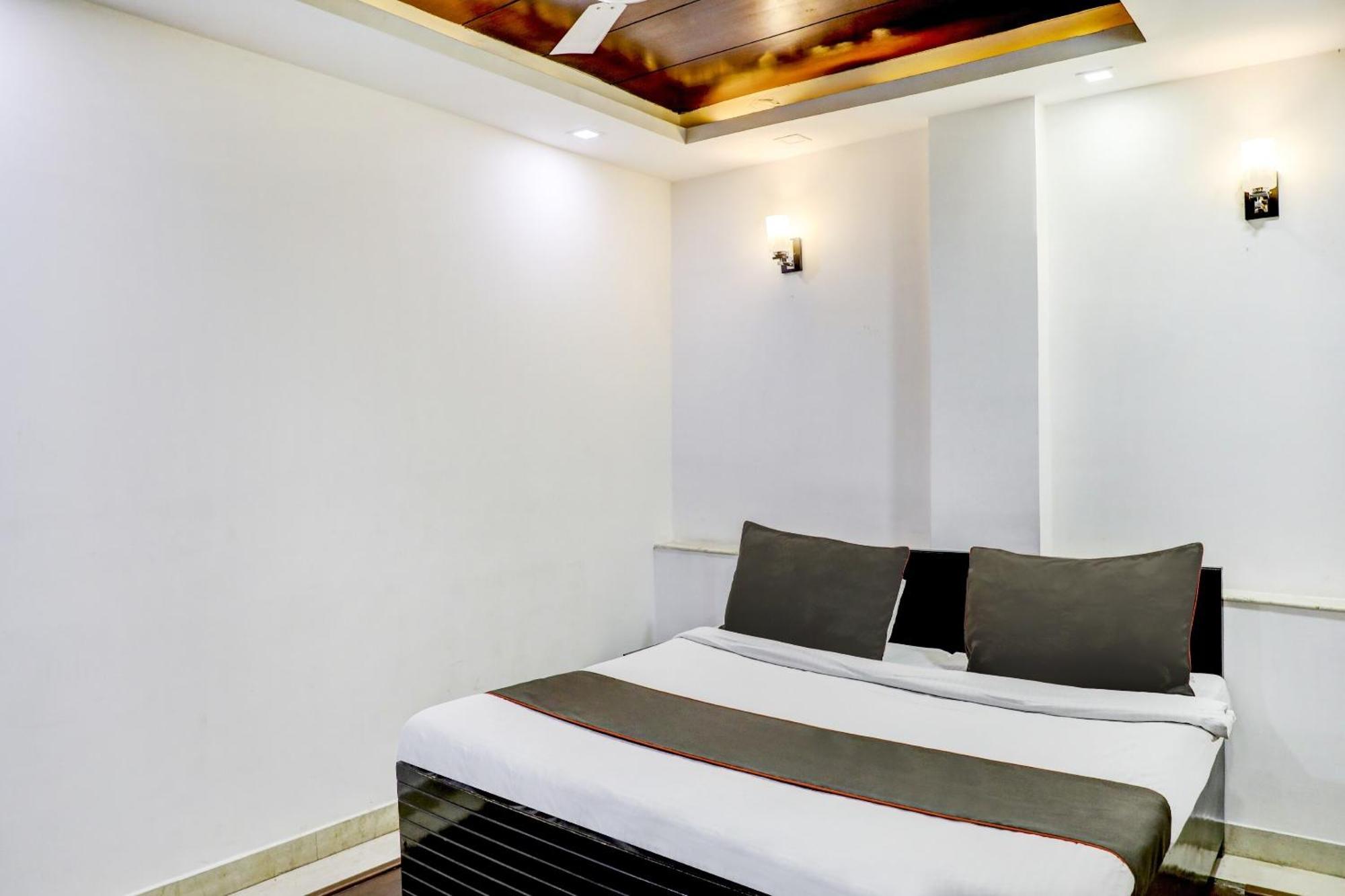 Collection O R S Villa Near Lotus Temple Nova Deli Exterior foto